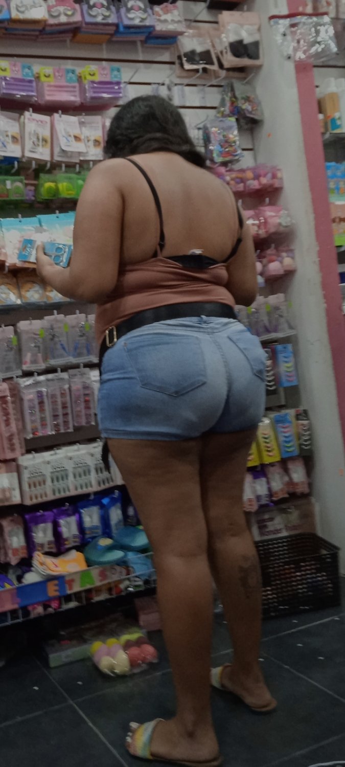 Voyeur callejero-vieja culona se le mira lo putota y bien qe le ha de gustar la verga😈🦊♨️ #NaEgBAJs