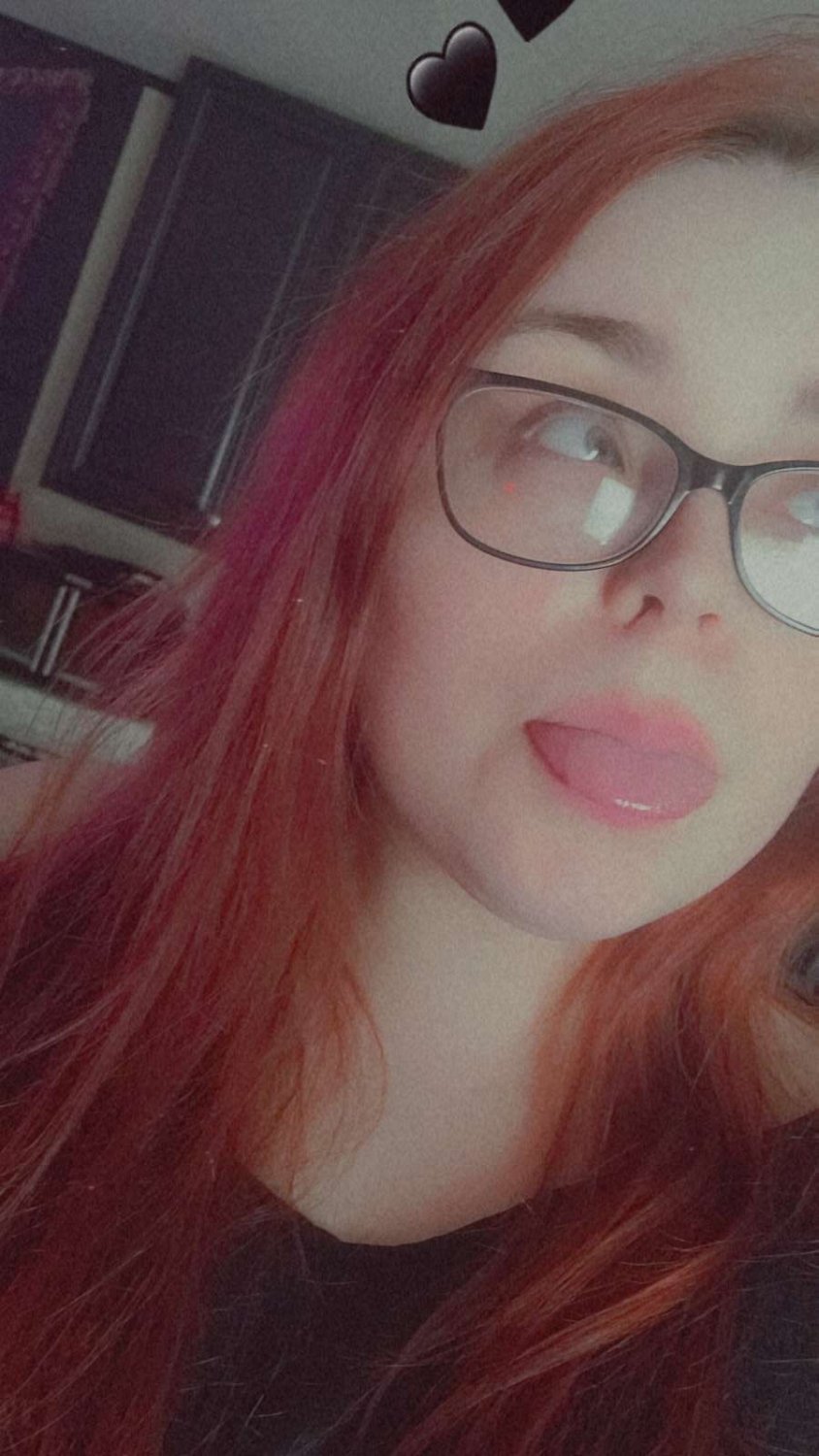 Slut wants to be a webslut, her cuck knows she likes being shared but can’t stop it #5Zb6FW4R