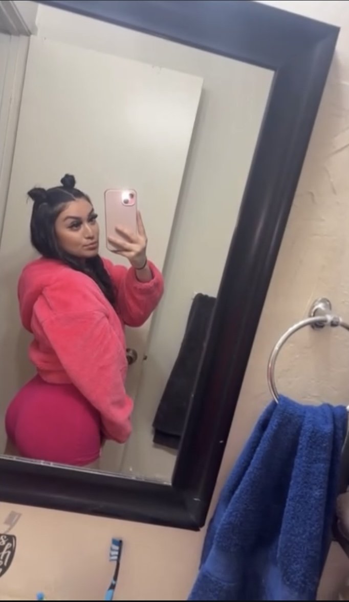 Sexy Latina #EIwa2Eof