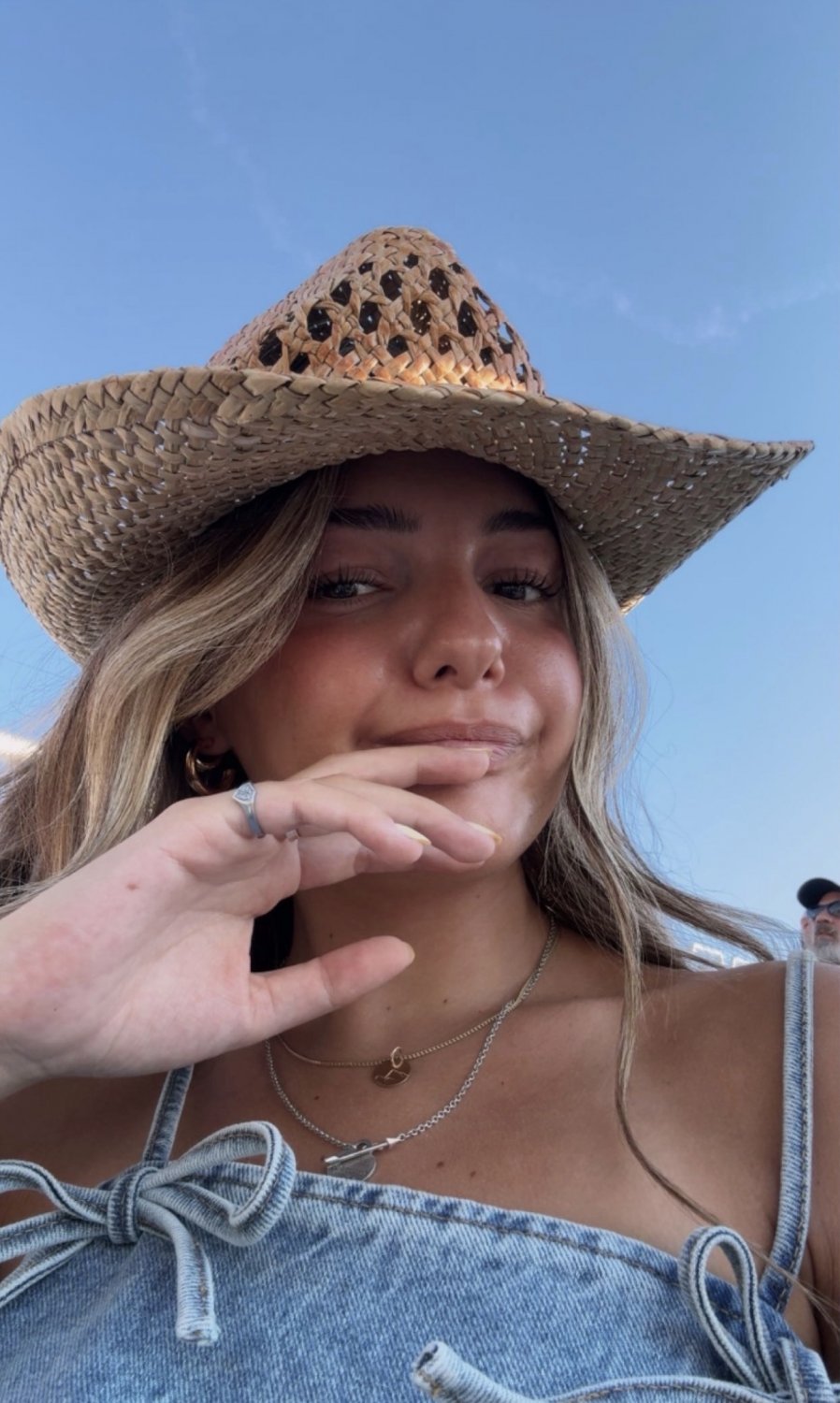 Tanned Teen Scotland🤤 #7aM4xoAm