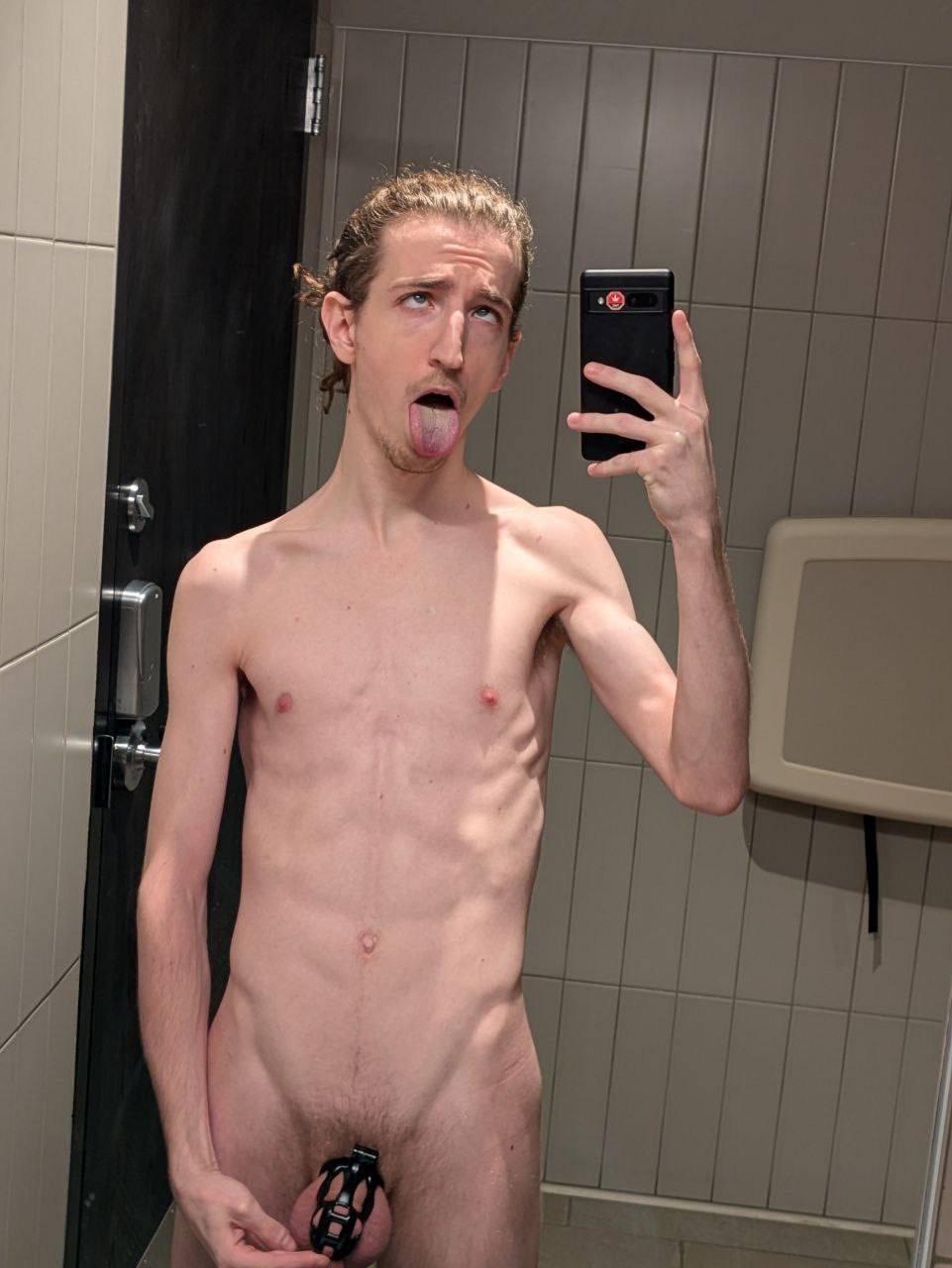 Dumb stoner fag Chris #qLY8hk5E