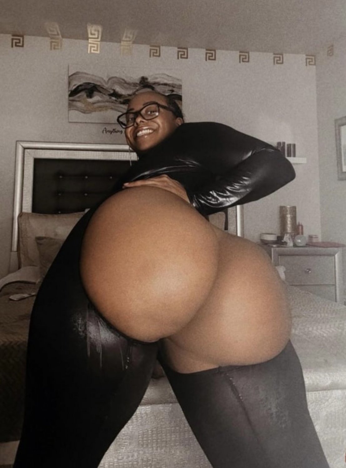 Azz azz azz and more azz #MgFSs4oo