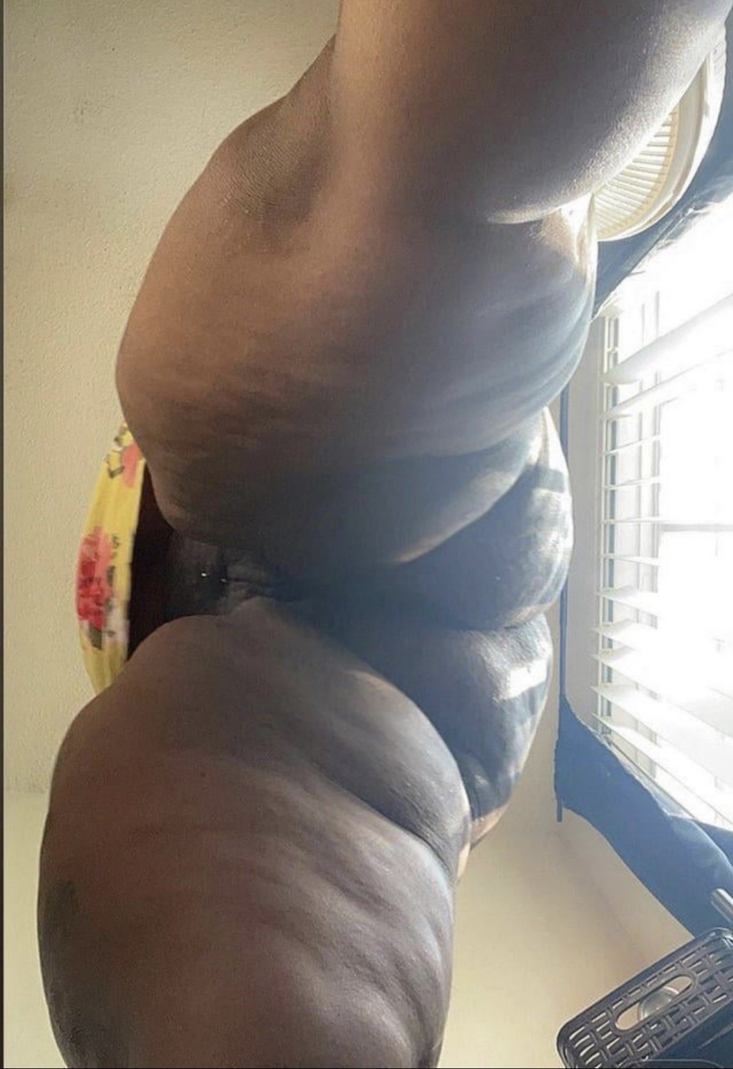 Azz azz azz and more azz #ahqyQLSN