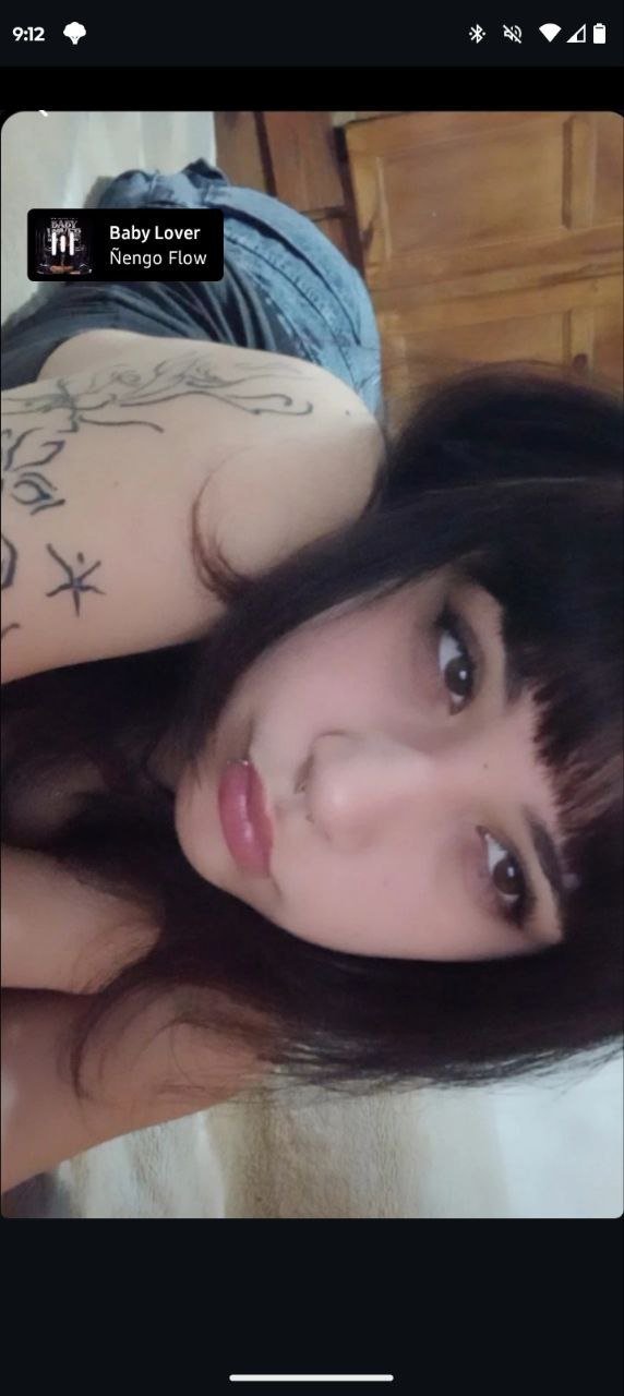 La zorra de Vicky busca leche en su boquita #bedeaaRM