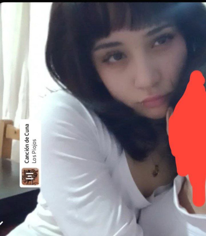 La zorra de Vicky busca leche en su boquita #p9nnW2nX