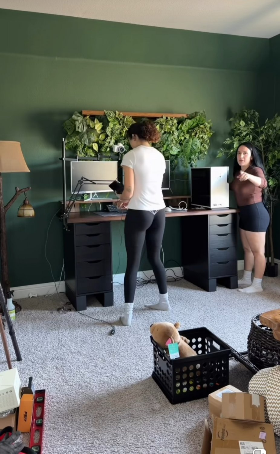 Random chicks #VyNAIf1S