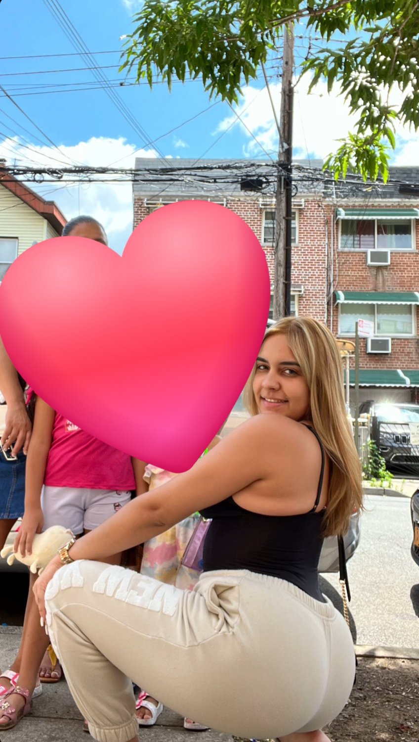 Random chicks #ceZxxY4F