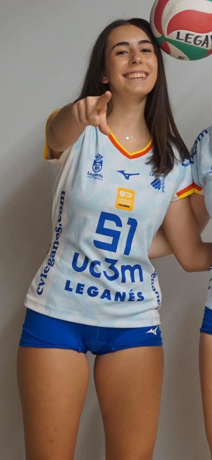 Random chicks #eVIHy0BP