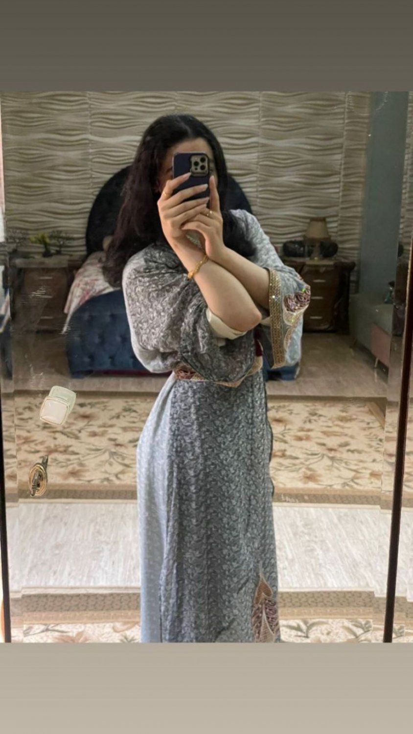 PRIVATE Bull Looking for longterm Cucks who can take pics of their girl (18+ only) post upon request #c8GDf7wl